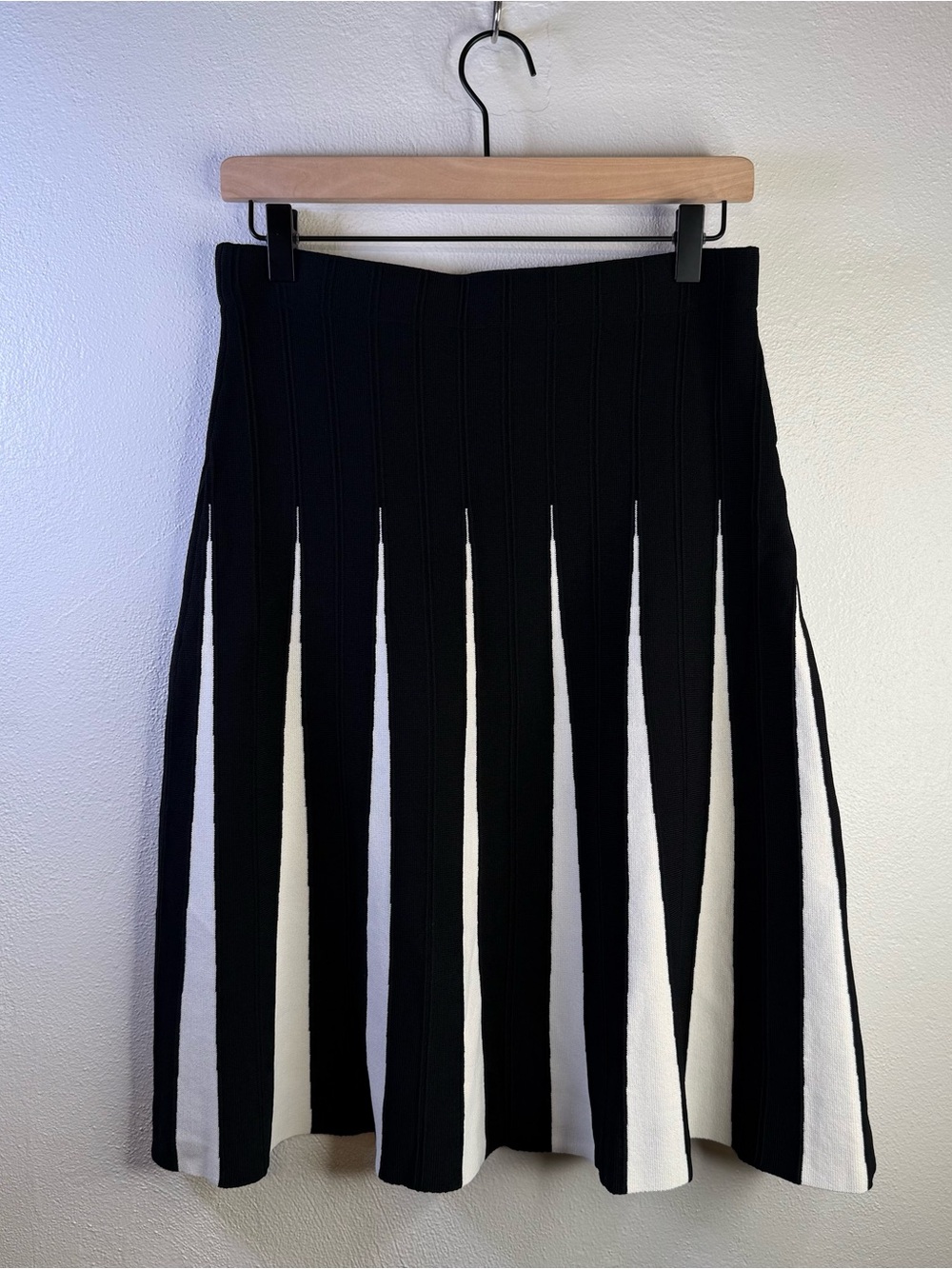 Calvin Klein Black & White Vertical Striped Fringe Knit Midi Skirt Size Medium